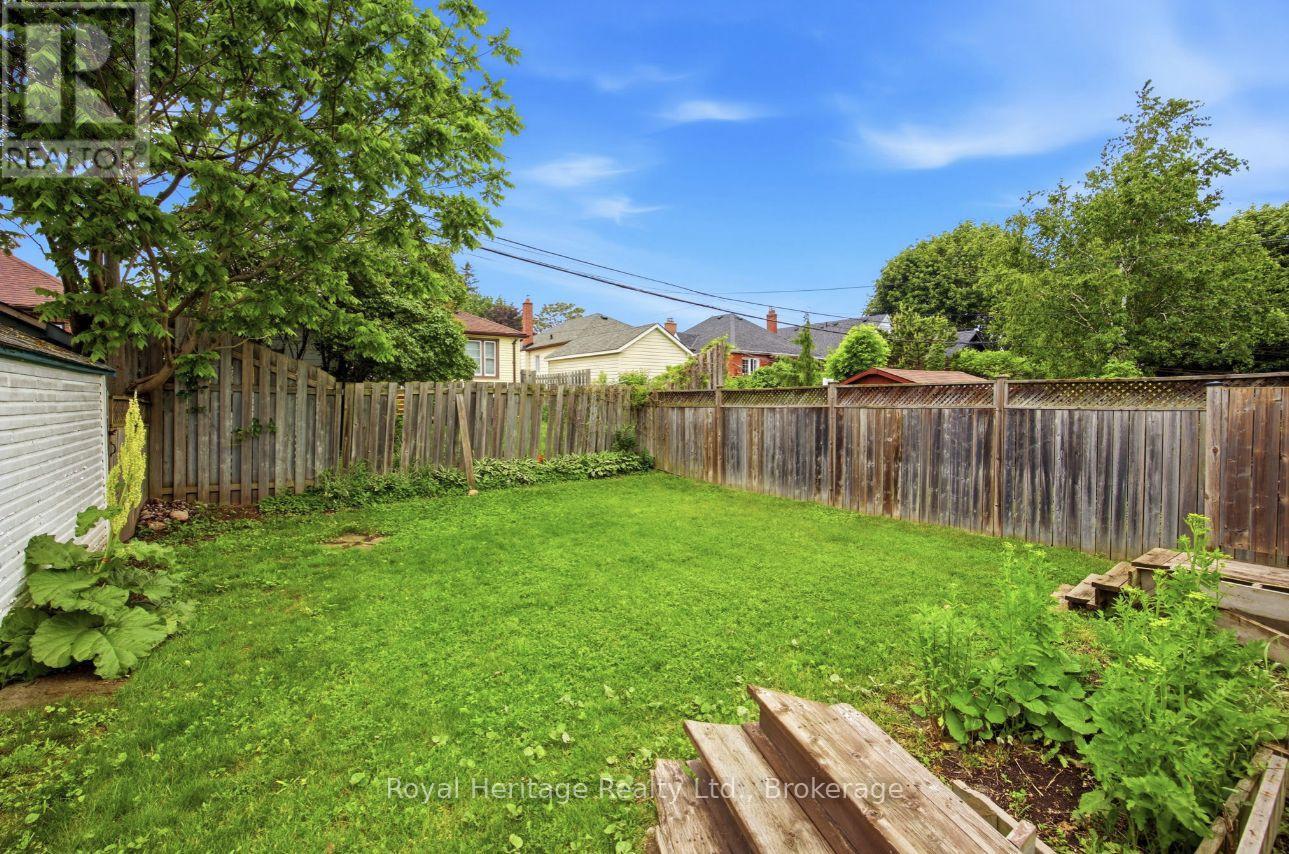 96 OAKES AVENUE - 30