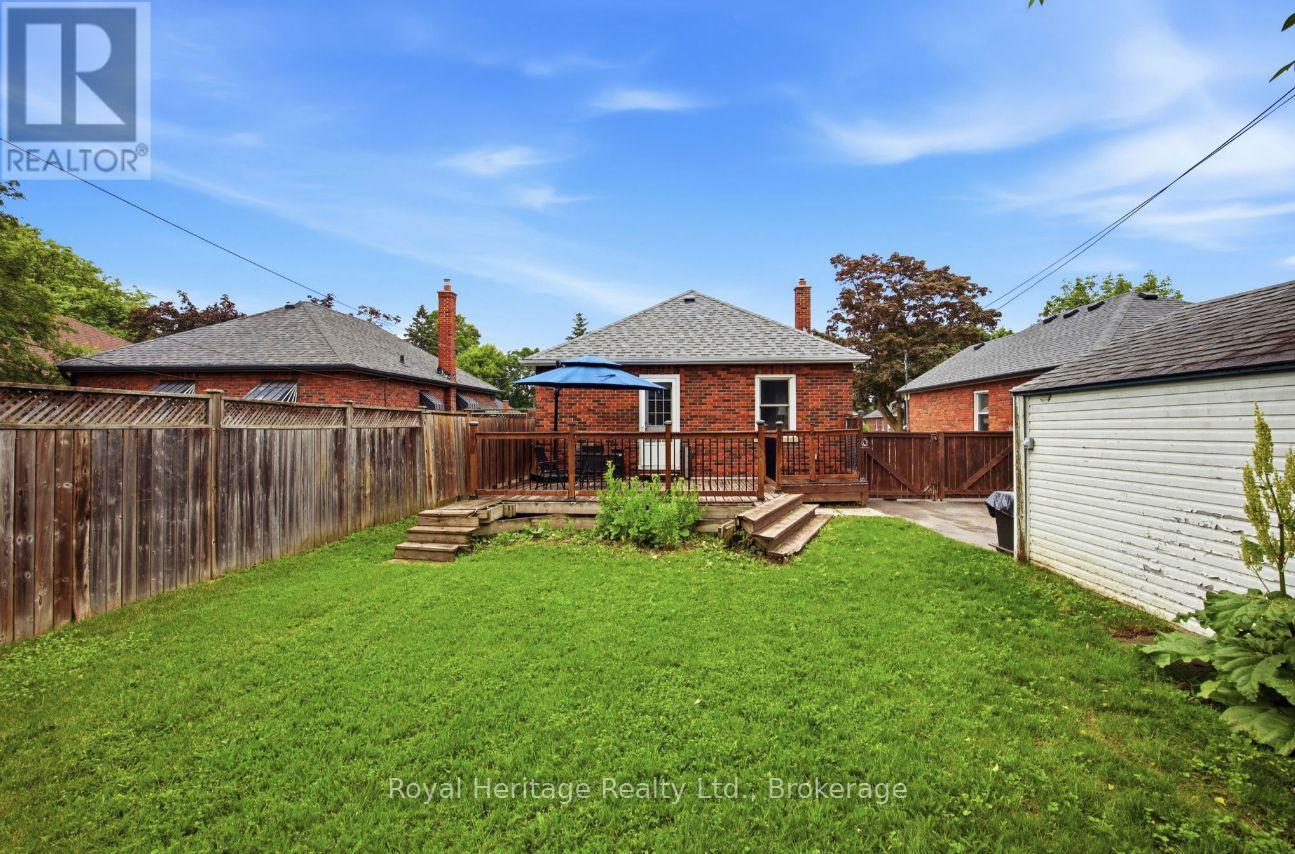 96 OAKES AVENUE - 31
