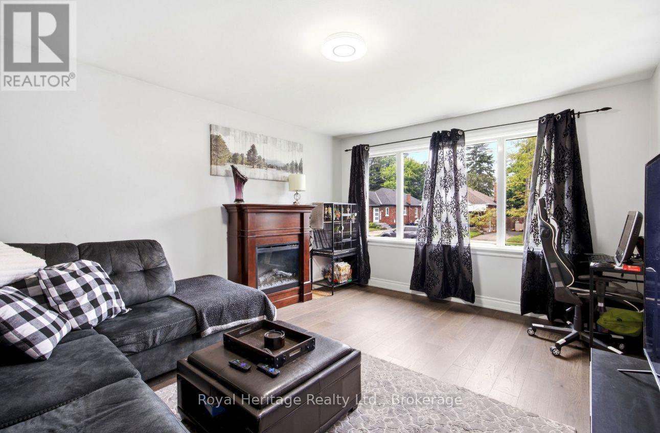 96 OAKES AVENUE - 6