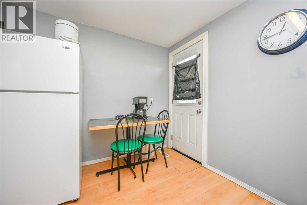 10112 104 Avenue SW — photo 12