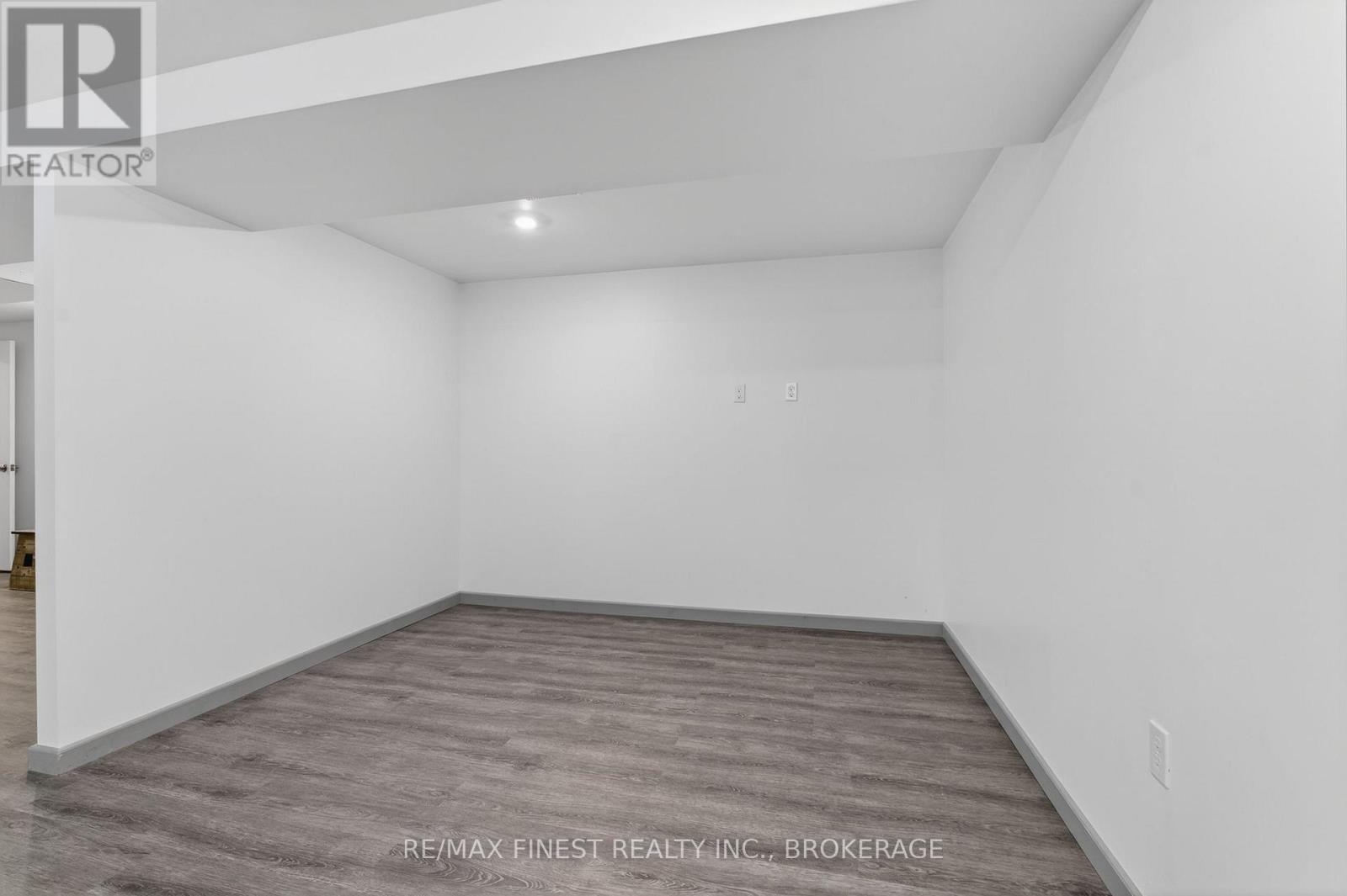 27 ASBURY ROAD - 23