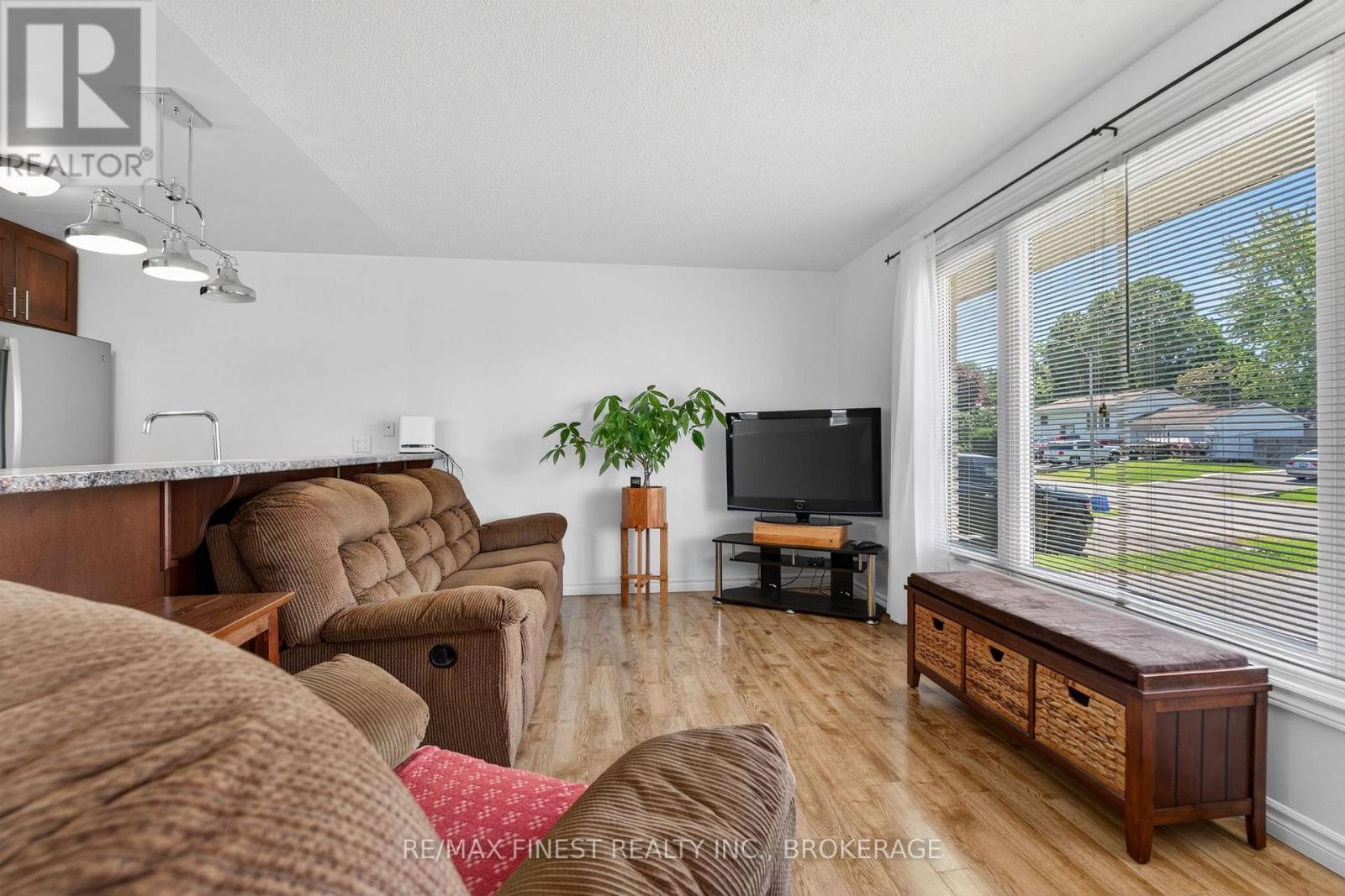 27 ASBURY ROAD - 7