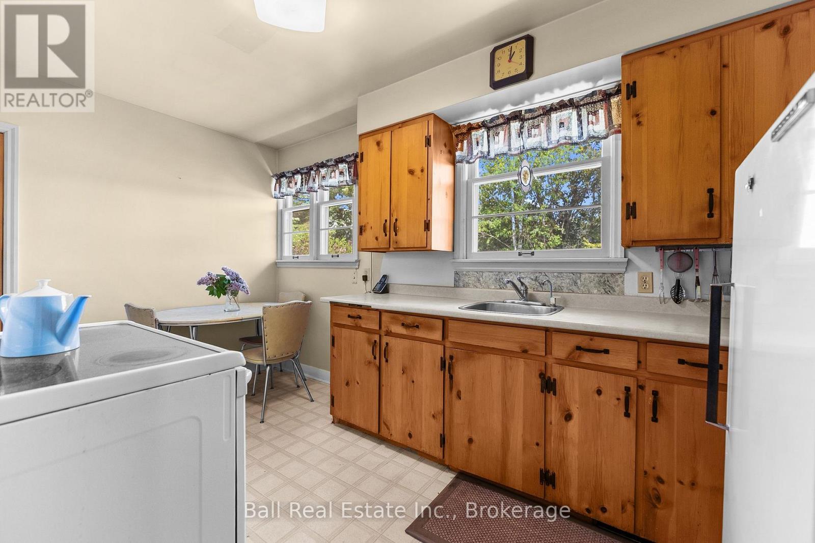 488 HASTINGS STREET N - 11