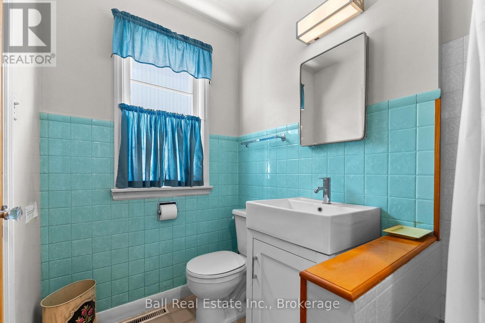 488 HASTINGS STREET N - 13