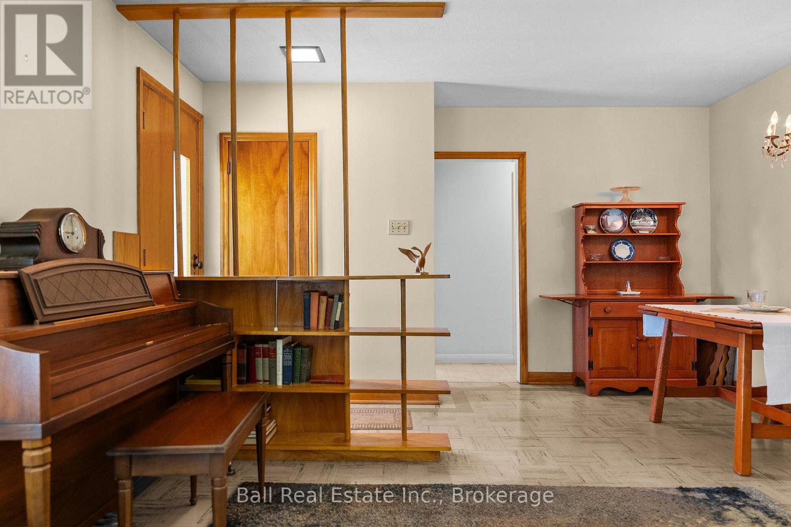 488 HASTINGS STREET N - 20