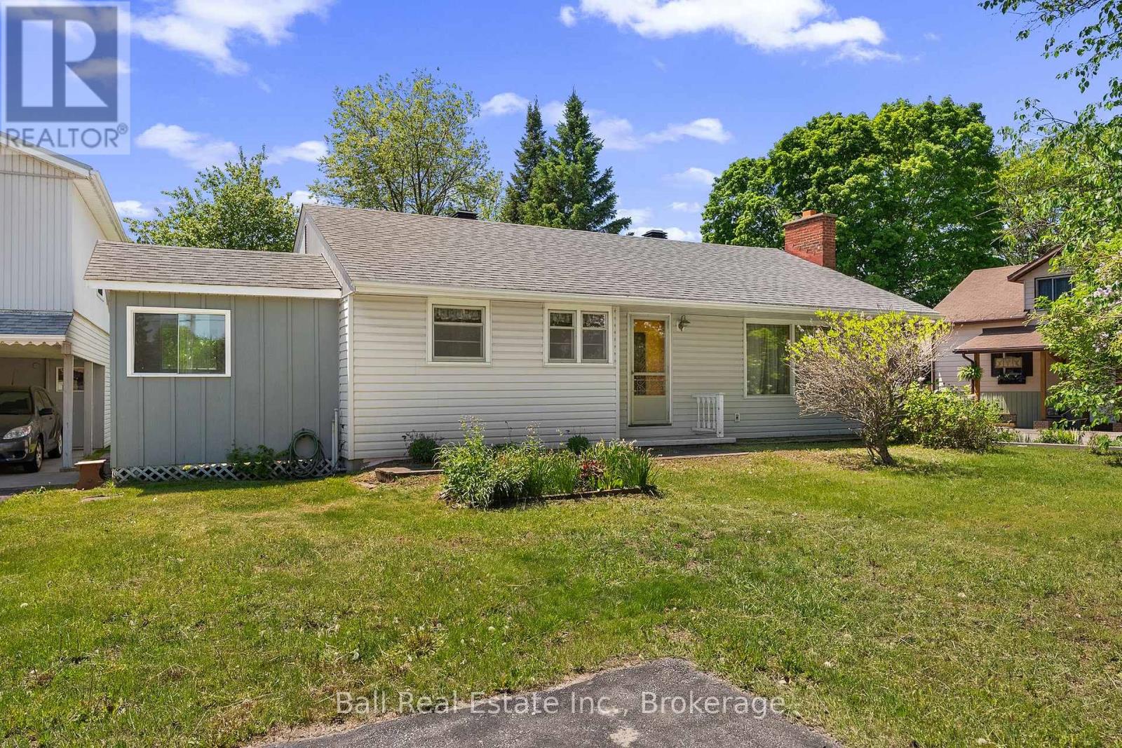 488 HASTINGS STREET N - 5