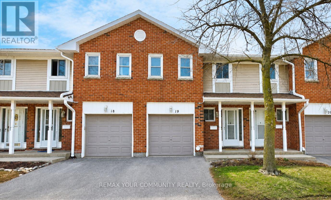 #19 210 HIGHLAND CRESCENT - 1