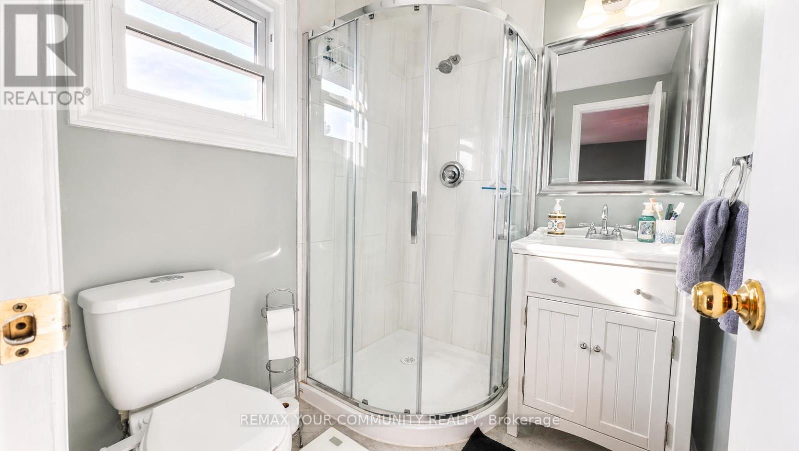#19 210 HIGHLAND CRESCENT - 16