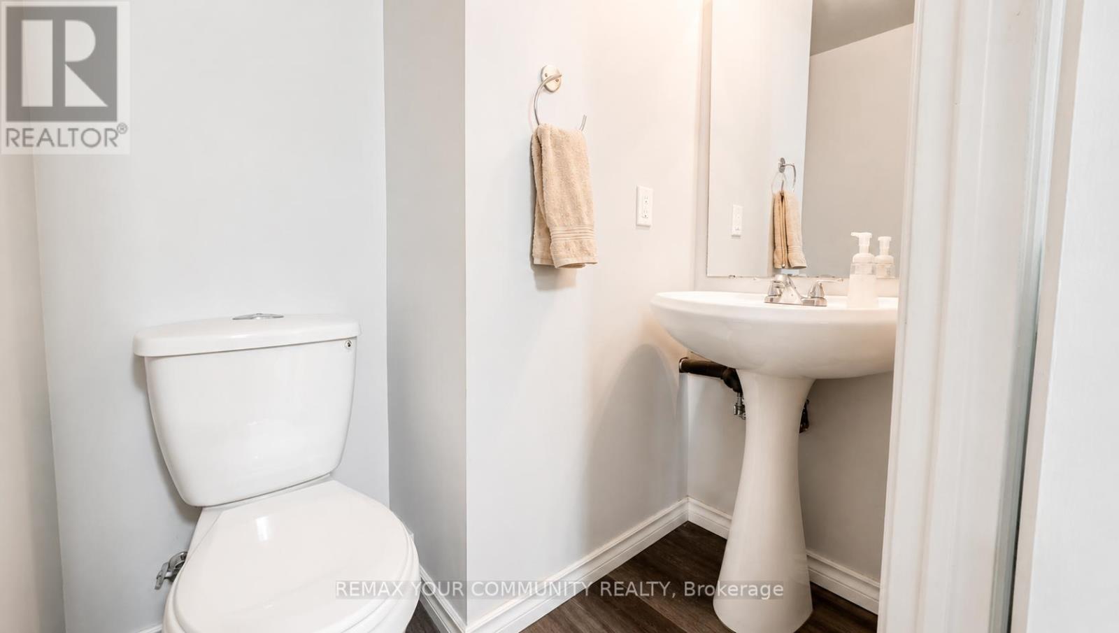 #19 210 HIGHLAND CRESCENT - 27