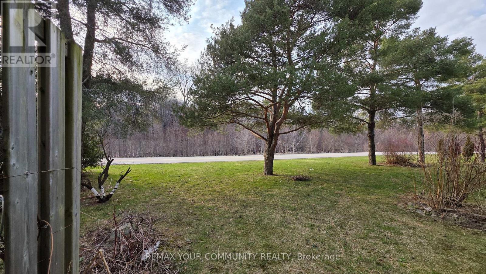 #19 210 HIGHLAND CRESCENT - 32