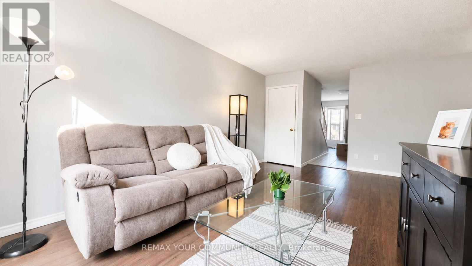 #19 210 HIGHLAND CRESCENT - 8