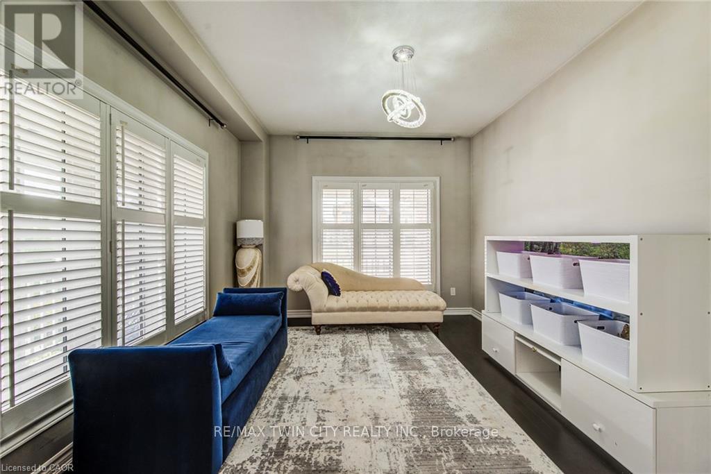 11 AITKEN COURT - 11