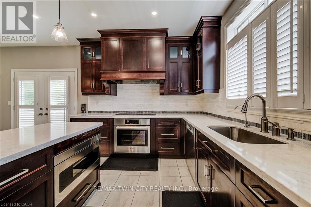 11 AITKEN COURT - 16