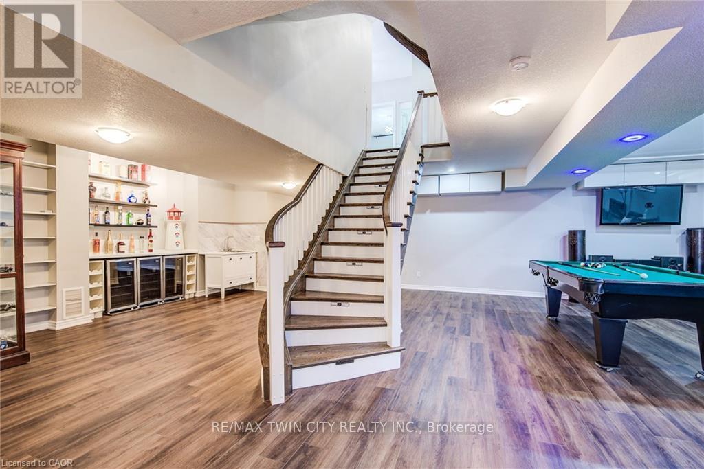 11 AITKEN COURT - 38