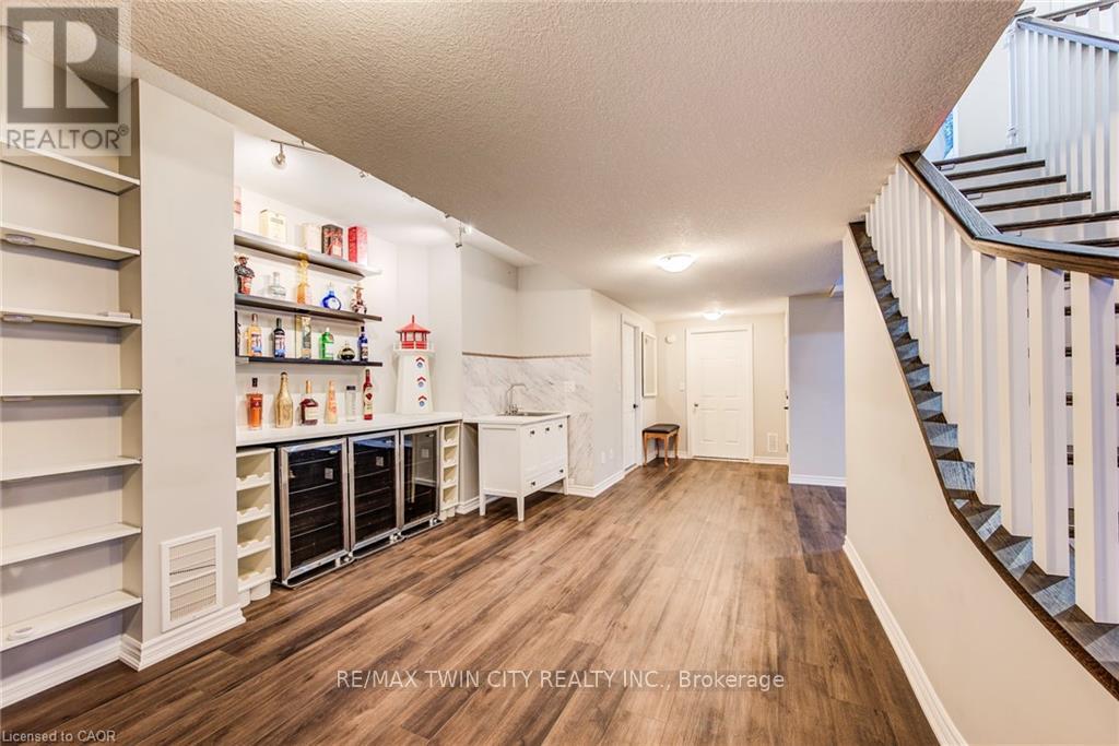 11 AITKEN COURT - 42