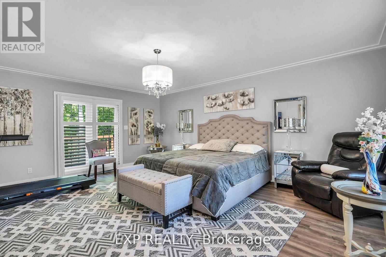 180 BROPHY'S LANE - 13