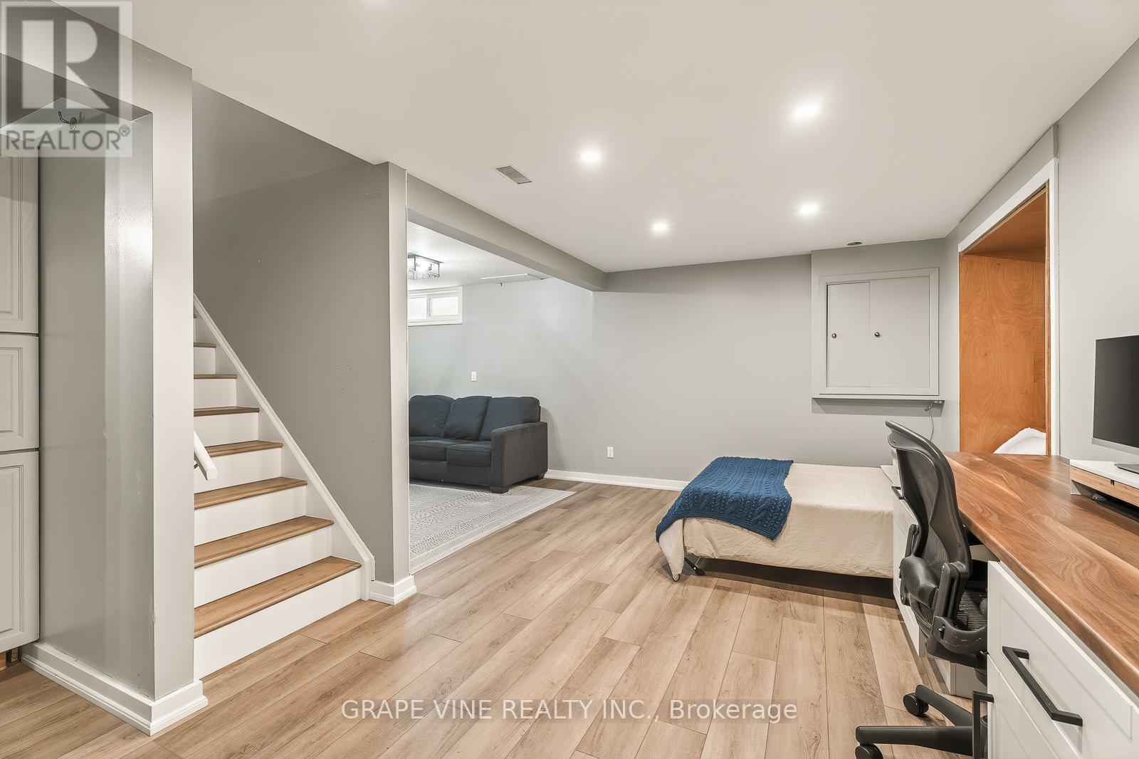 3 Bed, 4 Bath House for Sale in Ottawa – 79 HOMESTEAD STREET, Ottawa – MLS# X13433866 - Image 12
