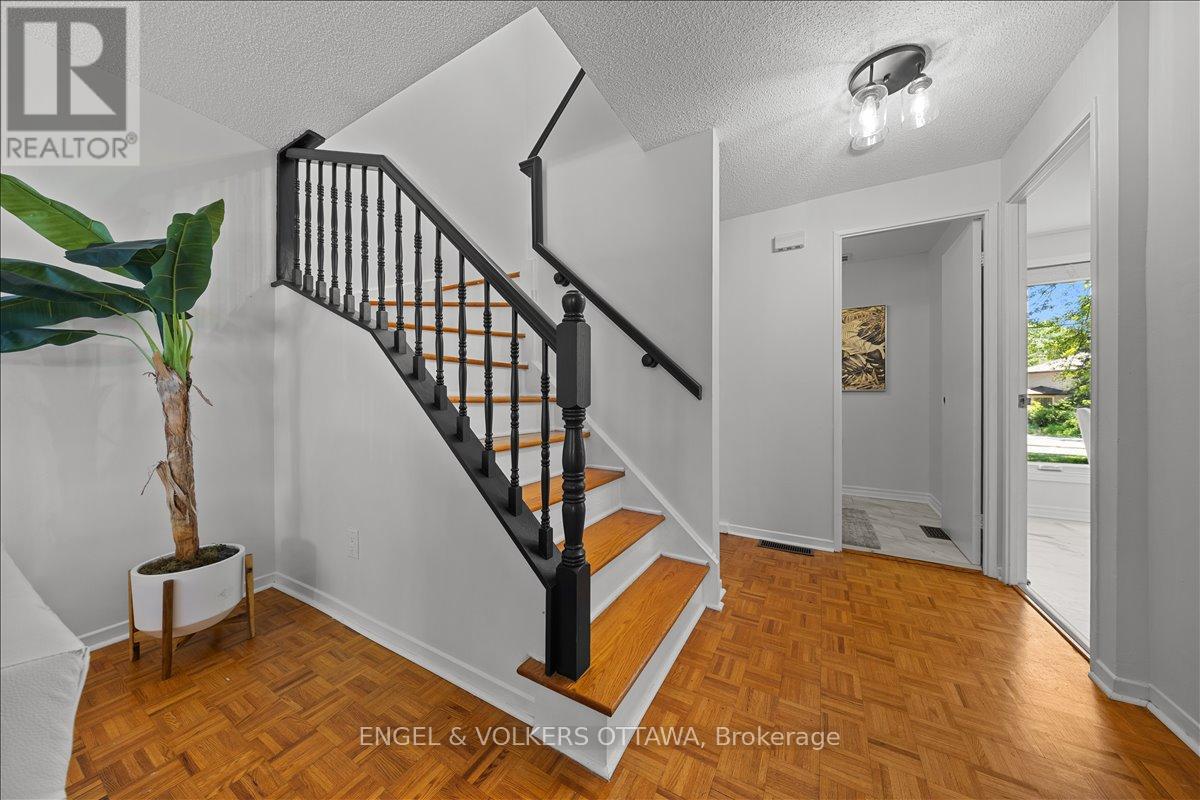 34 VIEWPOINTE PRIVATE - 15
