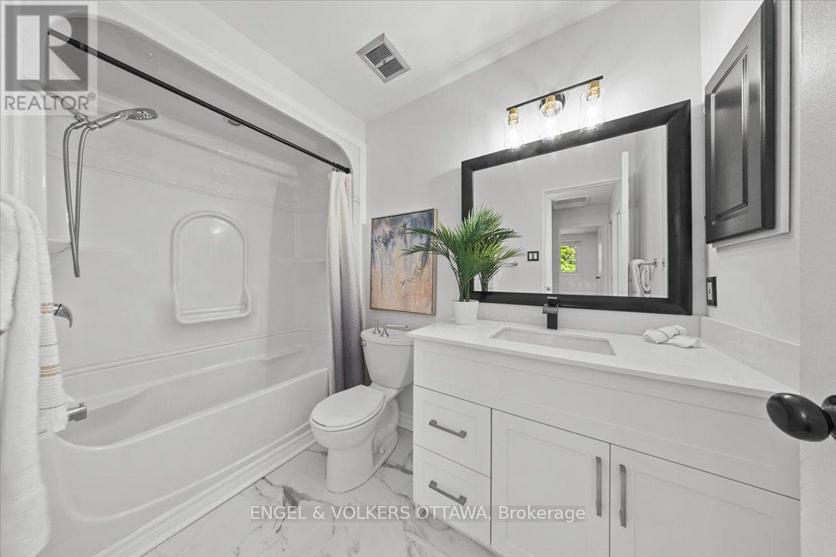 34 VIEWPOINTE PRIVATE - 19