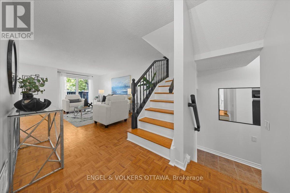 34 VIEWPOINTE PRIVATE - 3