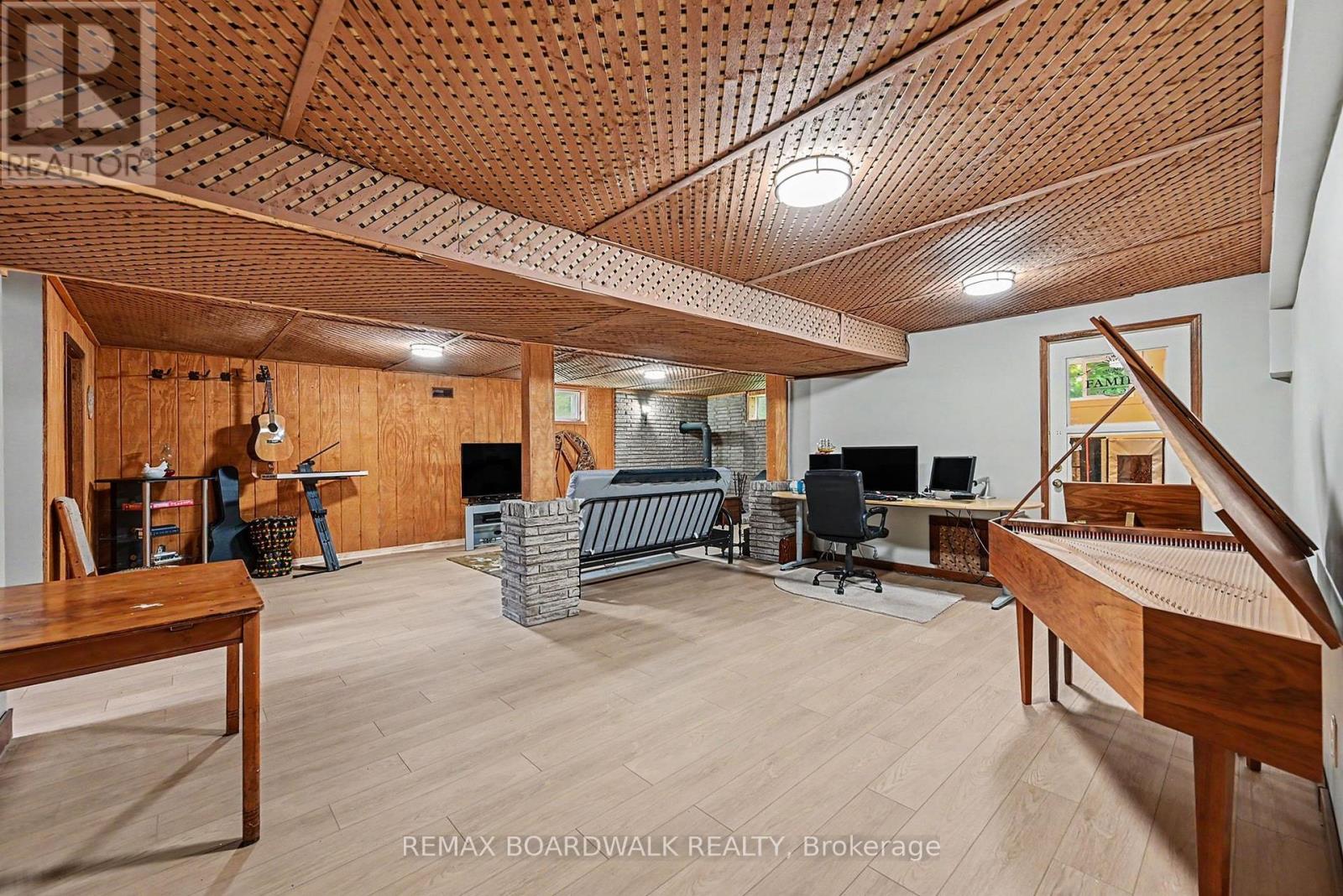 3260 TOLMIES CORNERS ROAD - 29