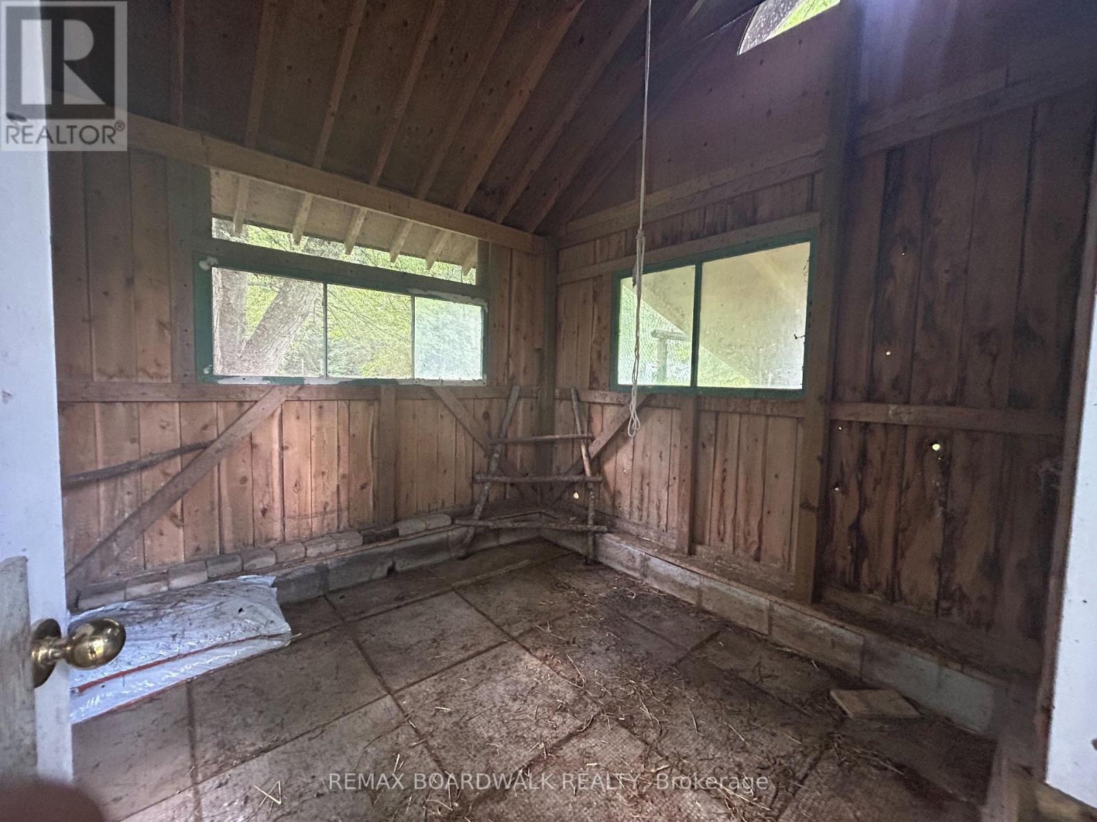 3260 TOLMIES CORNERS ROAD - 33