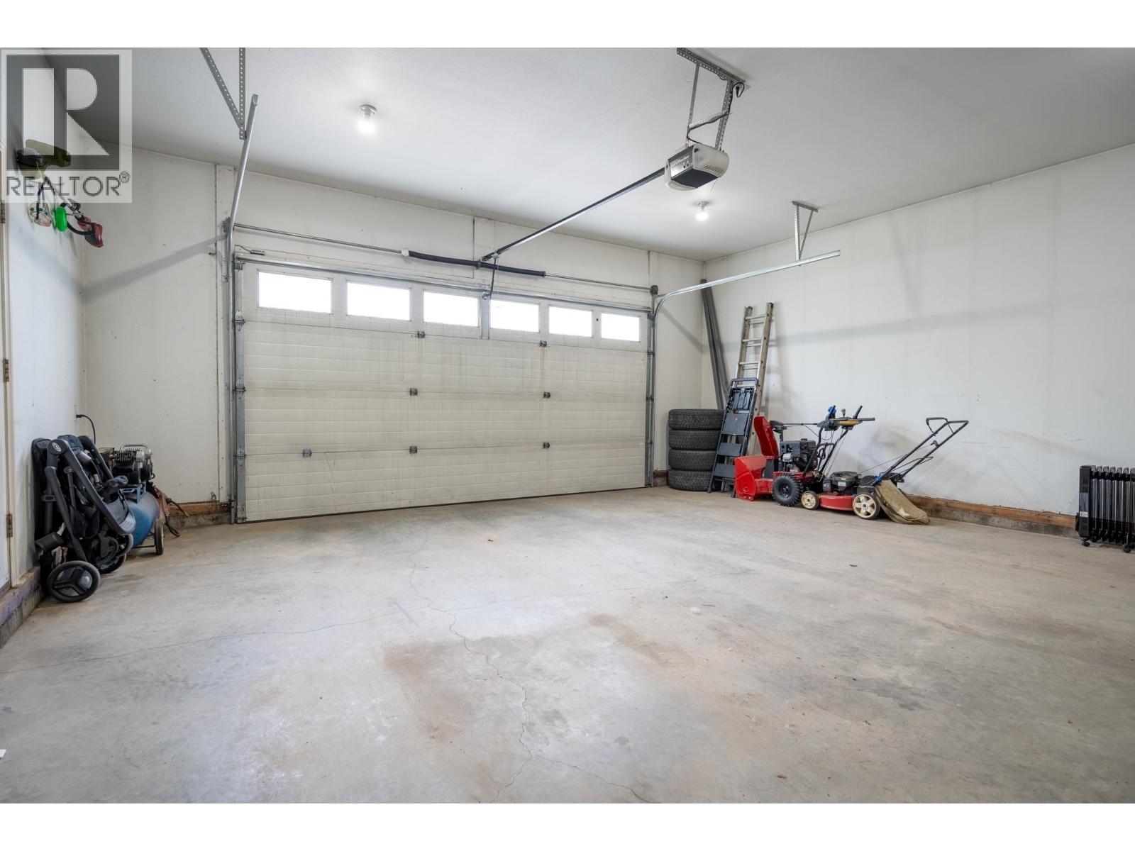 3016 RIDGEVIEW DRIVE - 29