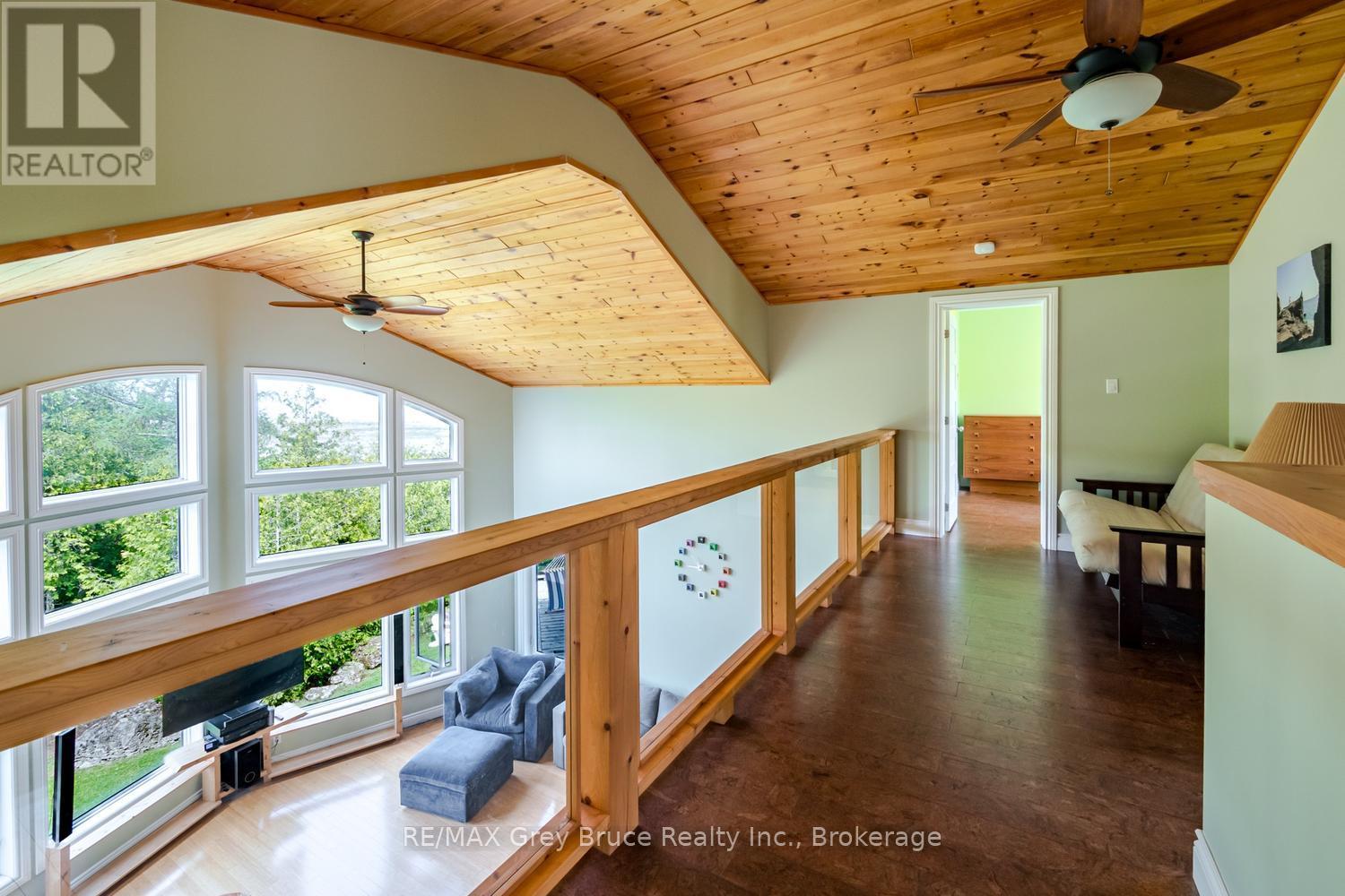 37 PARADISE DRIVE - 24