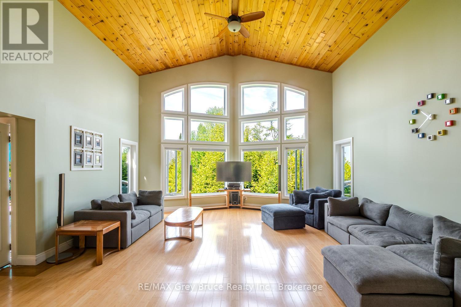 37 PARADISE DRIVE - 6