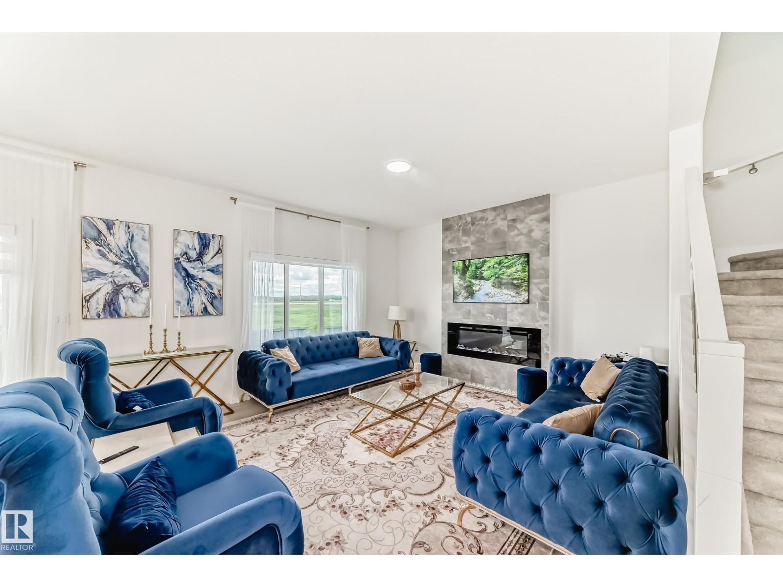 9020 183 AV NW - 10