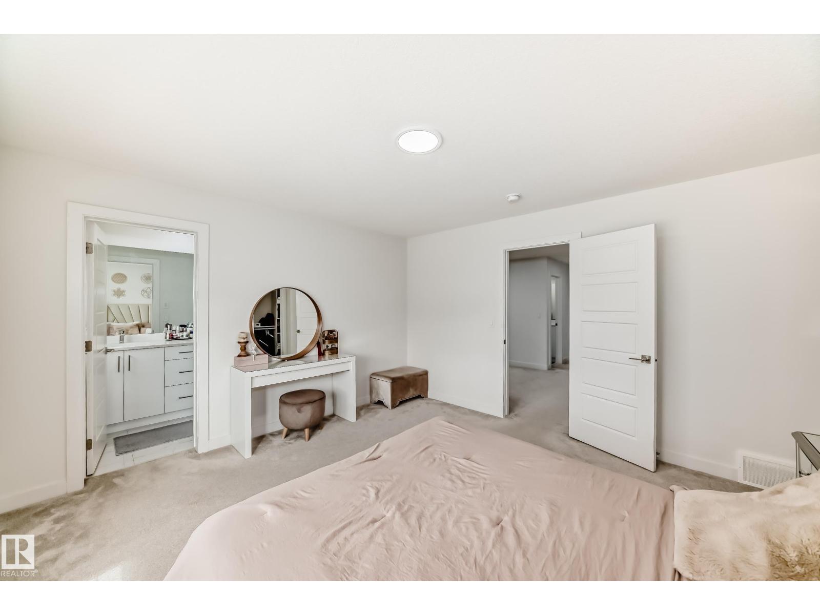 9020 183 AV NW - 16