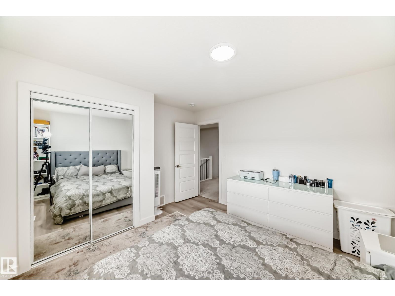 9020 183 AV NW - 24