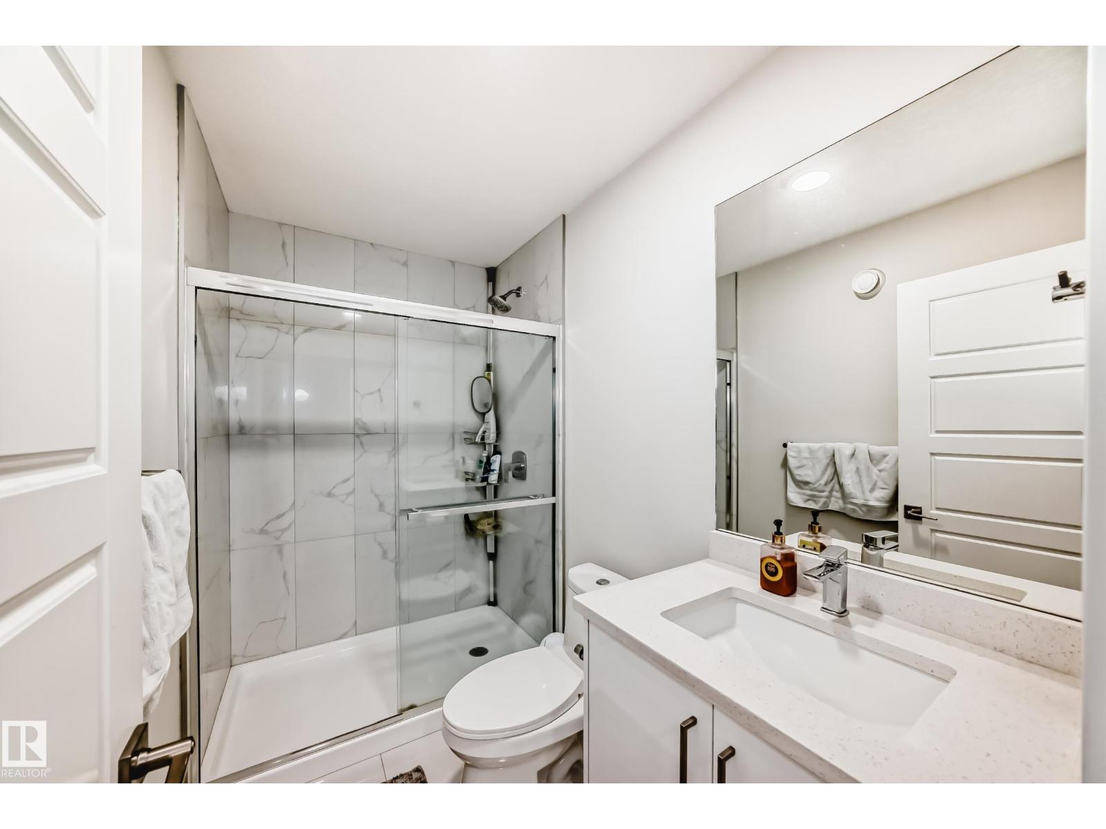 9020 183 AV NW - 28