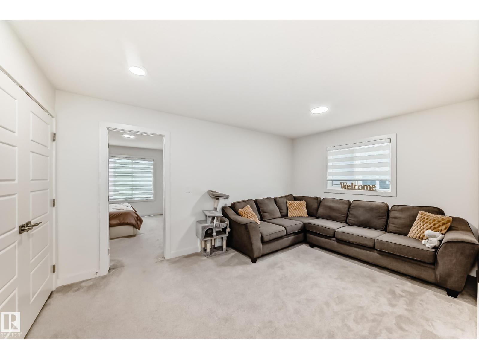 9020 183 AV NW - 29