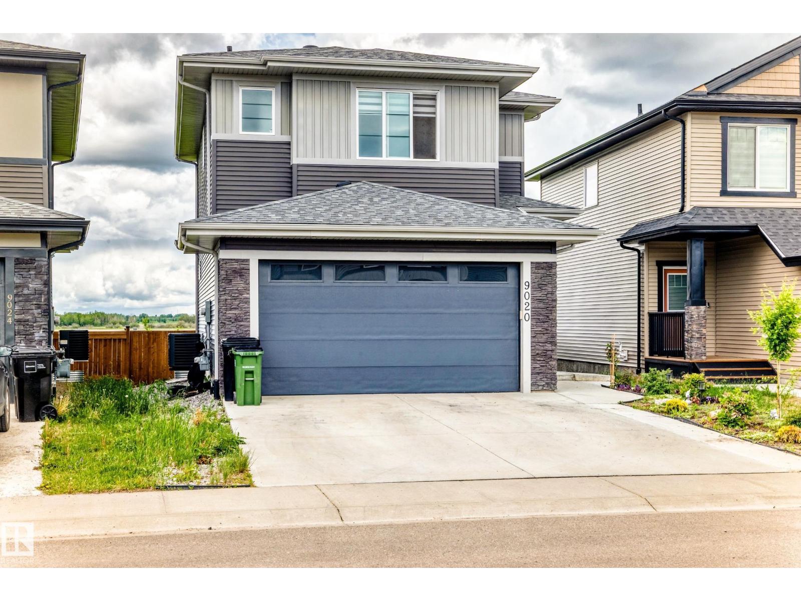 9020 183 AV NW - 48