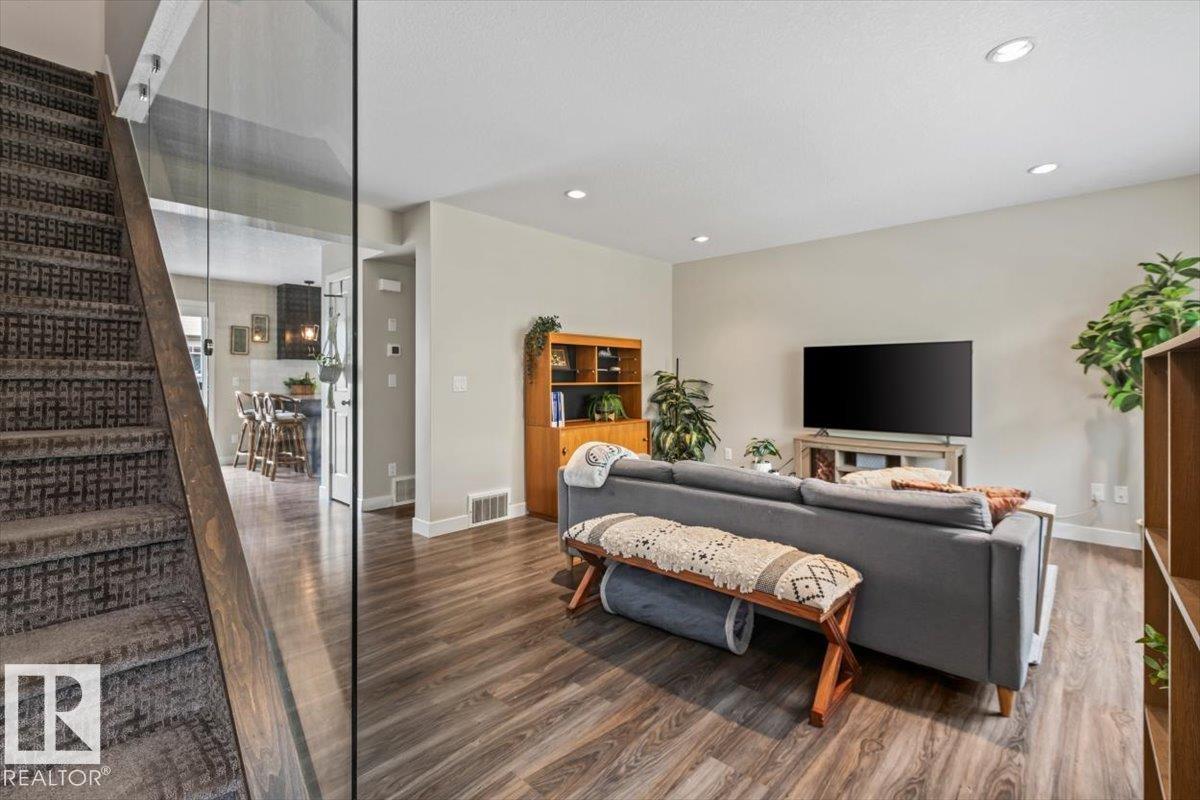 #77 9535 217 ST NW - 5