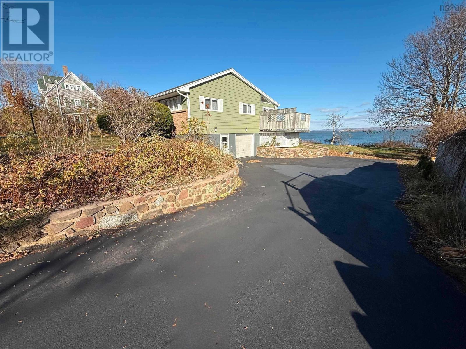42 Montague Row - 10