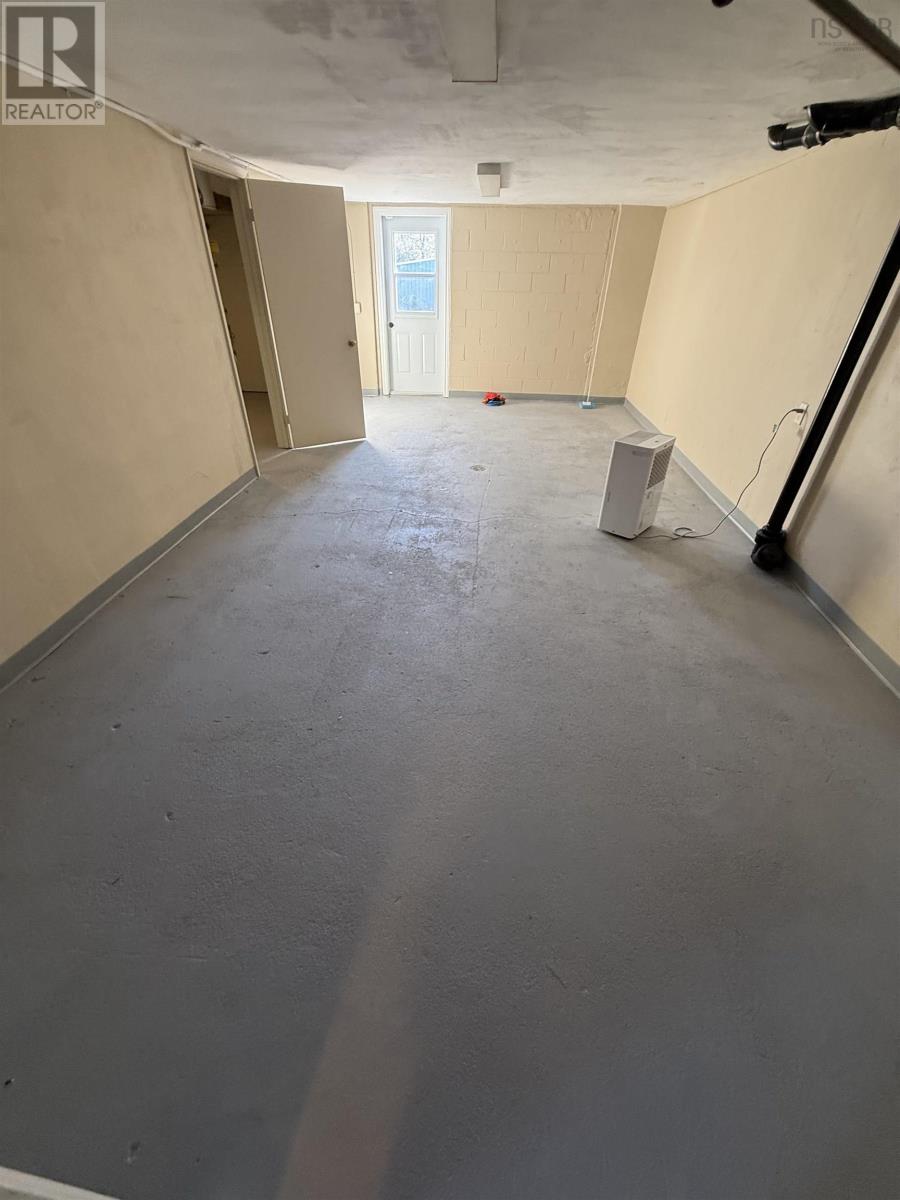 42 Montague Row - 43