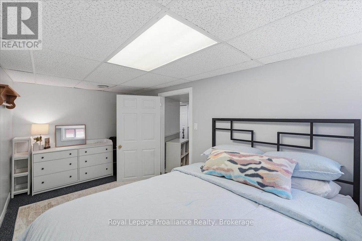 24 HARVEST CRESCENT - 21