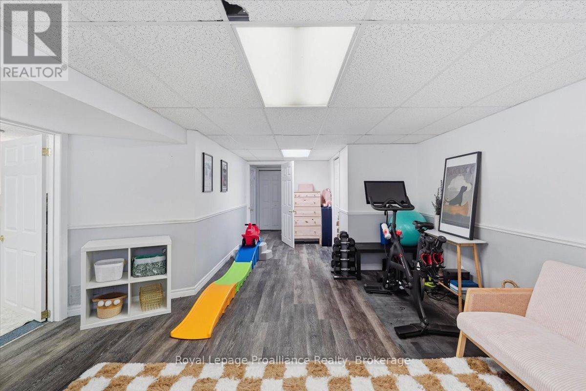 24 HARVEST CRESCENT - 23