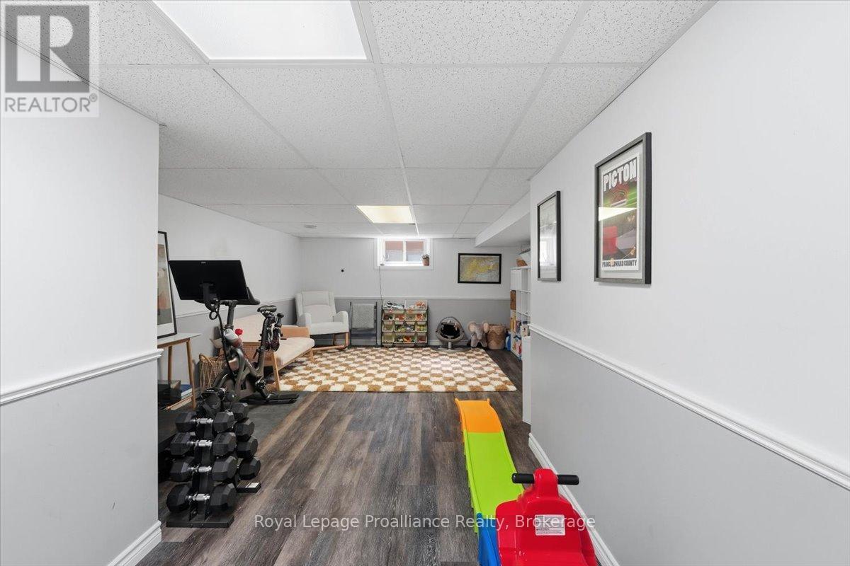 24 HARVEST CRESCENT - 25