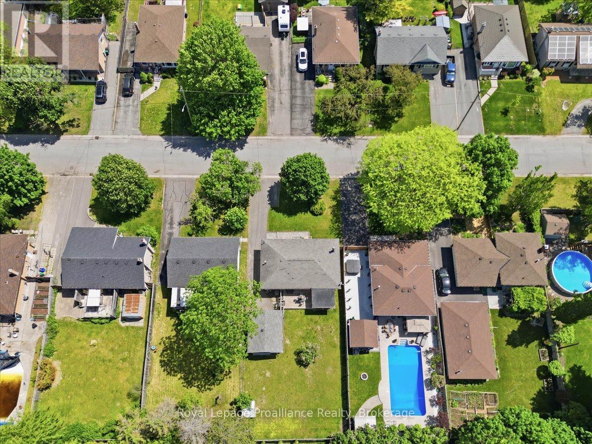 24 HARVEST CRESCENT - 32