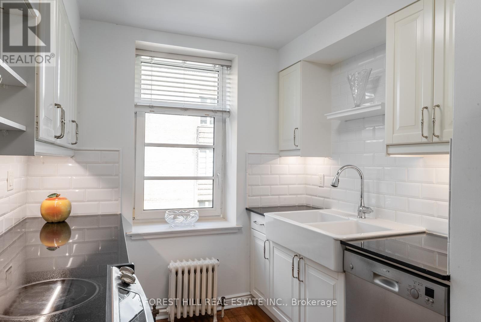 #301 717 EGLINTON AVENUE W - 21