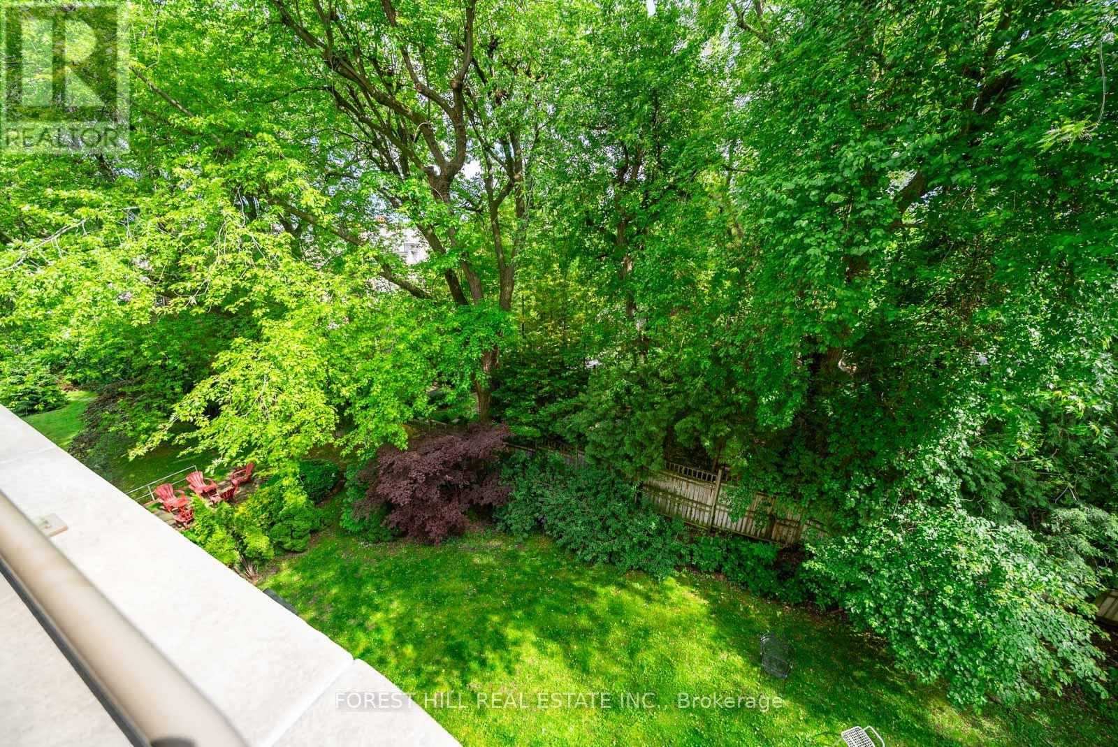 #301 717 EGLINTON AVENUE W - 25