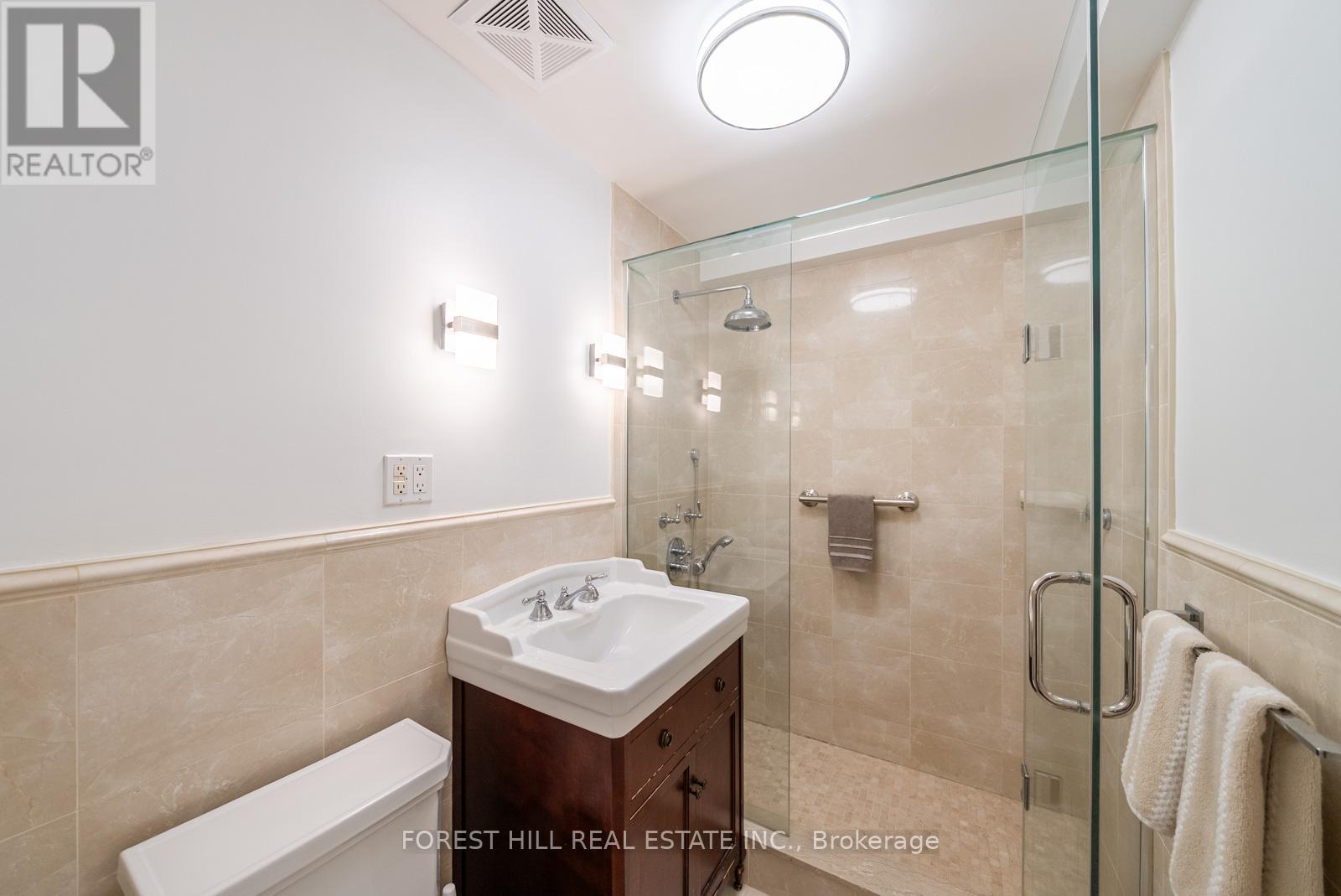 #301 717 EGLINTON AVENUE W - 30