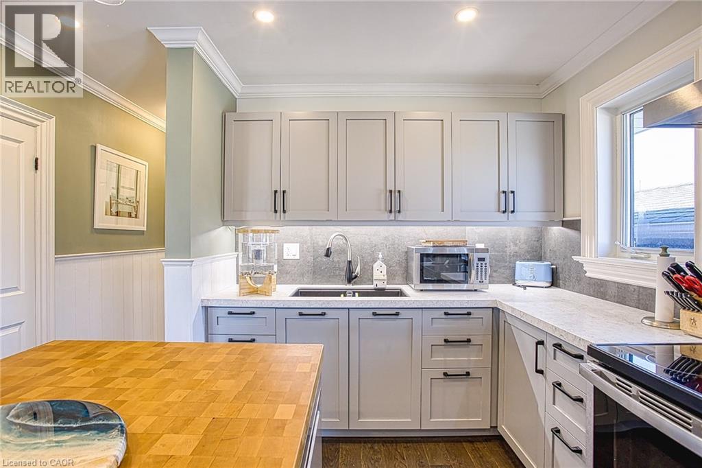 90 PRINCE CHARLES Drive - 13
