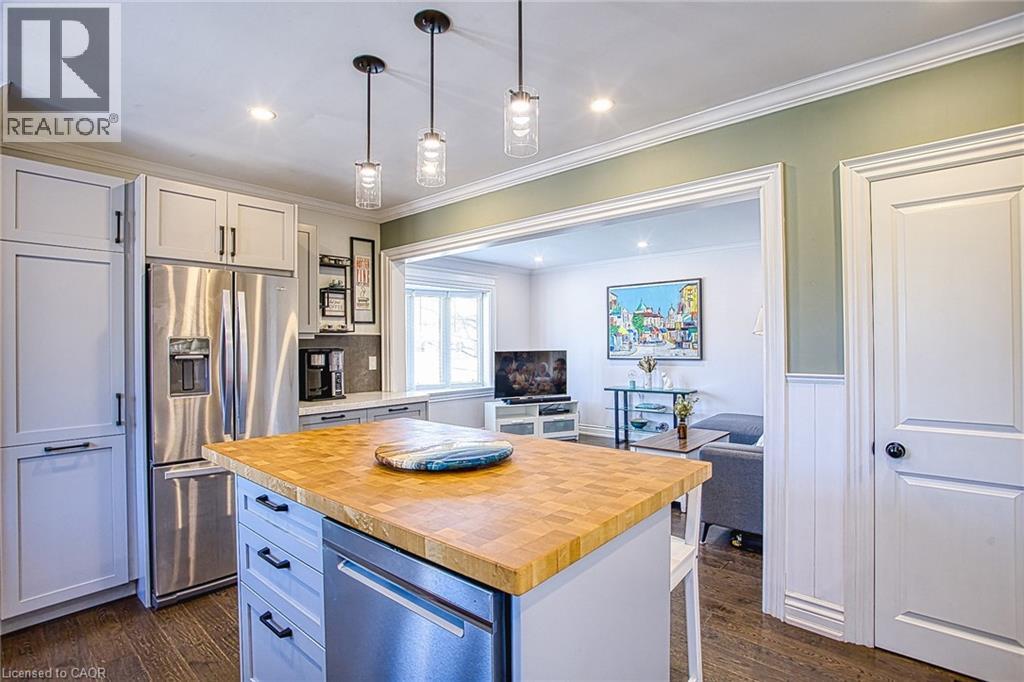 90 PRINCE CHARLES Drive - 14