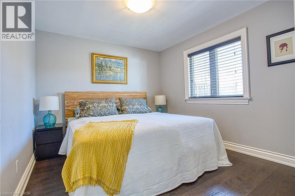 90 PRINCE CHARLES Drive - 16