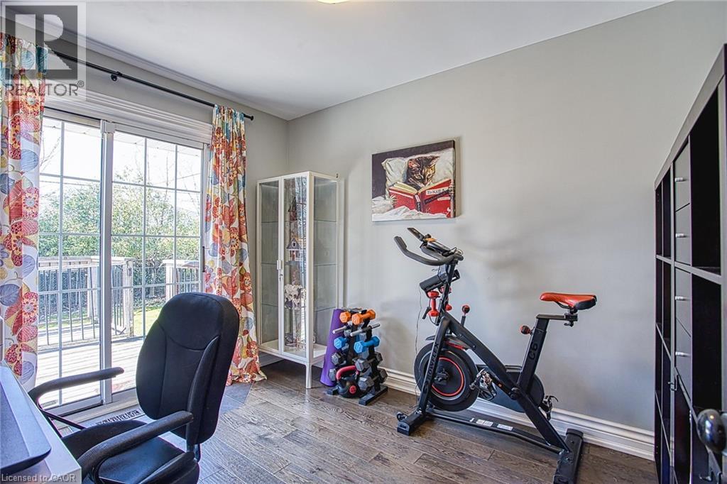 90 PRINCE CHARLES Drive - 18