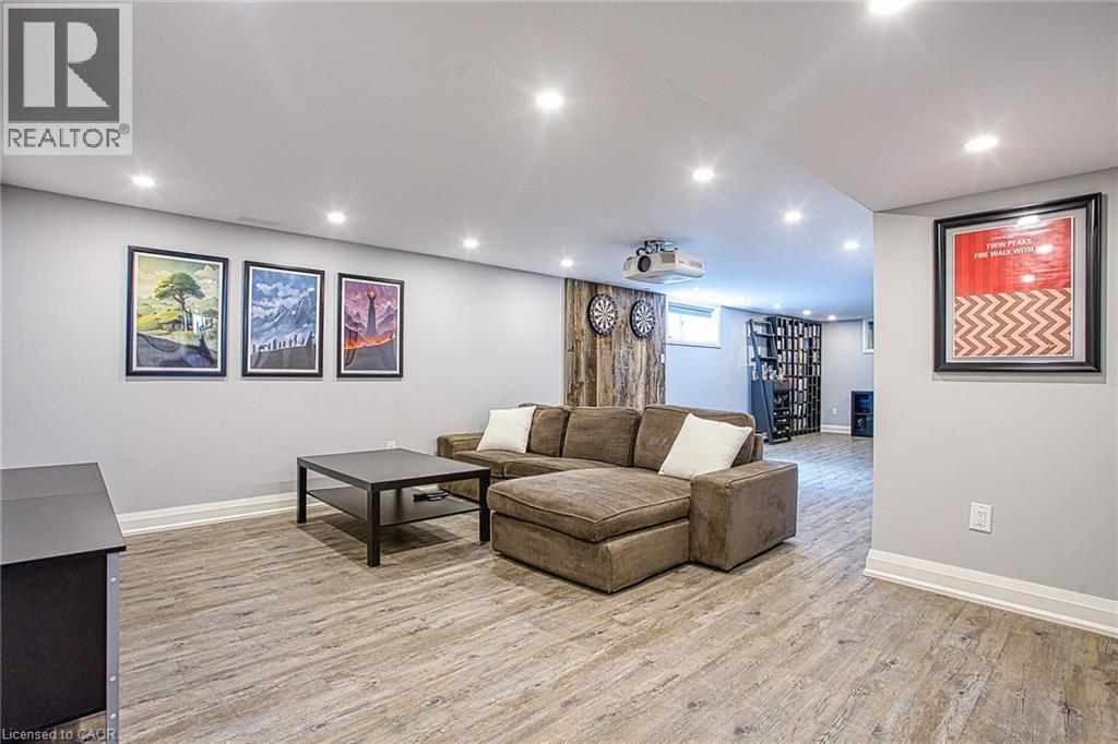 90 PRINCE CHARLES Drive - 19